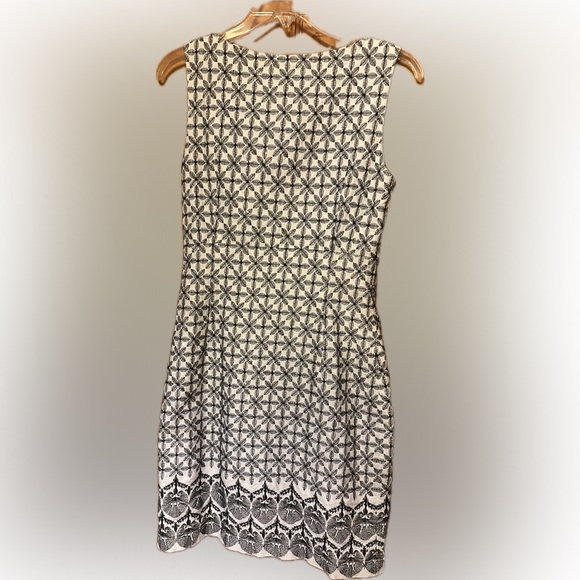 Geometric Patterned Dress - Picture 2 of 2